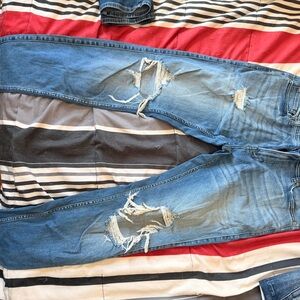 Hollister Men's Distressed Blue Jeans
